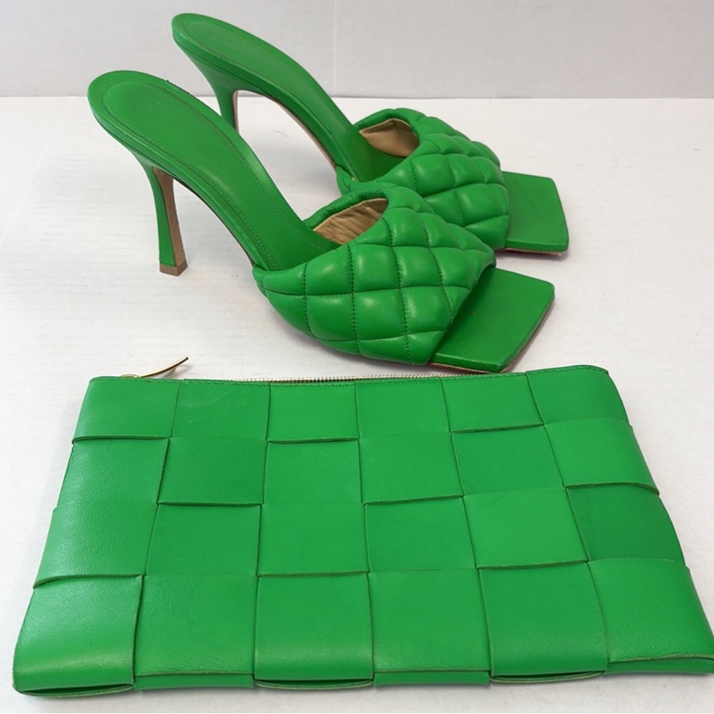 Bottega Veneta Green Intrecciato Woven Clutch and Quilted Heel Sandal Set